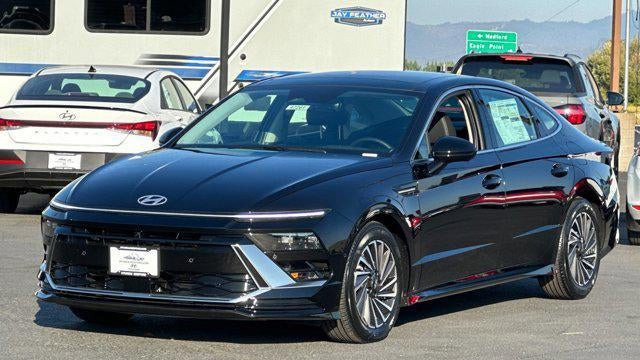 2025 Hyundai SONATA Hybrid Limited