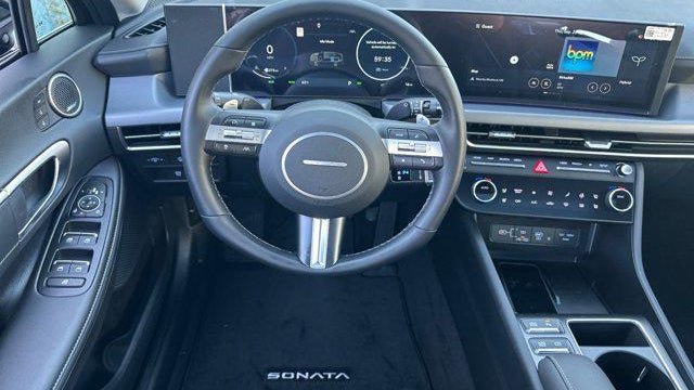 2025 Hyundai SONATA Hybrid Limited