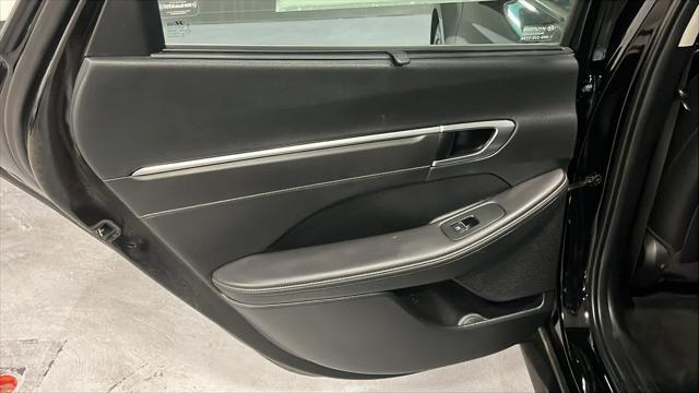 2023 Hyundai SONATA Hybrid Limited