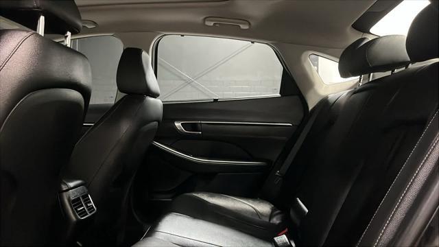 2023 Hyundai SONATA Hybrid Limited