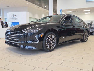 2023 Hyundai SONATA Hybrid with Onyx Black Exterior