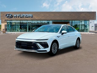2025 Hyundai SONATA Hybrid with Serenity White Exterior
