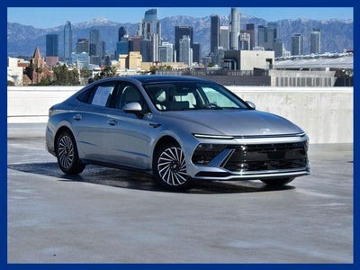 Photo of a 2025 Hyundai Sonata Hybrid Limited 4DR Sedan for sale