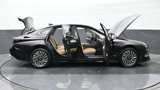 2025 Hyundai SONATA Hybrid Limited
