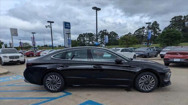 2025 Hyundai SONATA Hybrid Limited