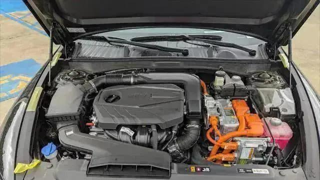 2025 Hyundai SONATA Hybrid Limited