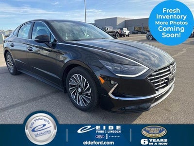 Photo of a 2022 Hyundai Sonata Hybrid Limited 4DR Sedan for sale