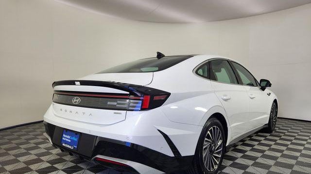 2025 Hyundai SONATA Hybrid Limited