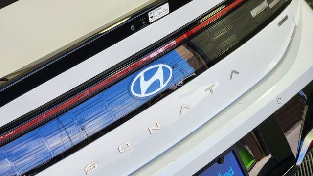 2025 Hyundai SONATA Hybrid Limited