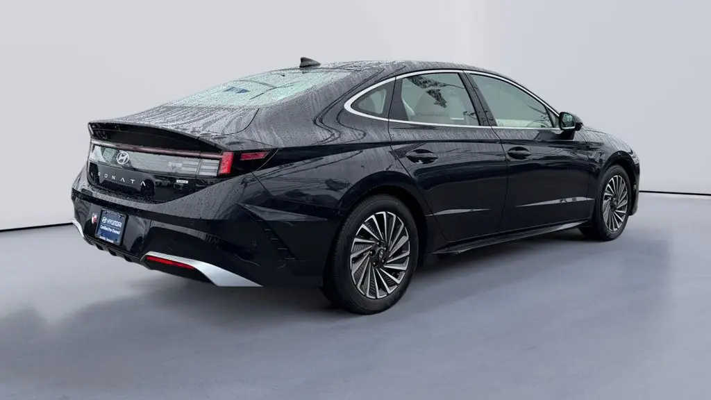 2025 Hyundai SONATA Hybrid Limited