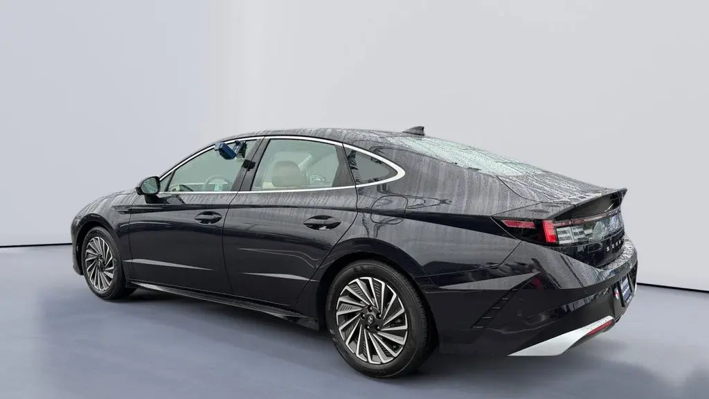 2025 Hyundai SONATA Hybrid Limited