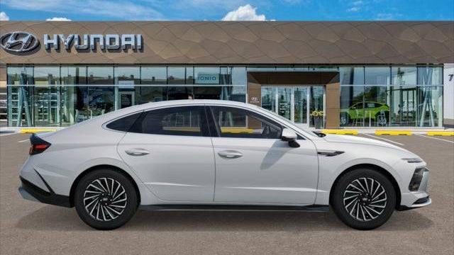 2026 Hyundai SONATA Hybrid Limited
