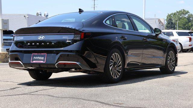 2026 Hyundai SONATA Hybrid Limited