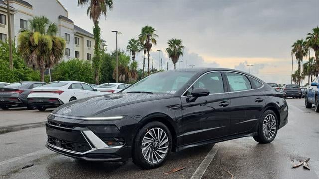 2026 Hyundai SONATA Hybrid Limited