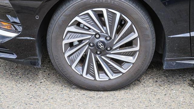 2024 Hyundai SONATA Hybrid Limited