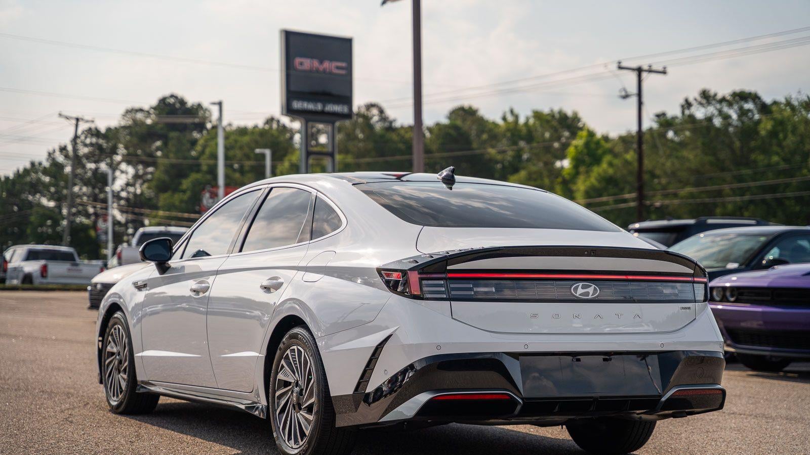 2024 Hyundai SONATA Hybrid Limited