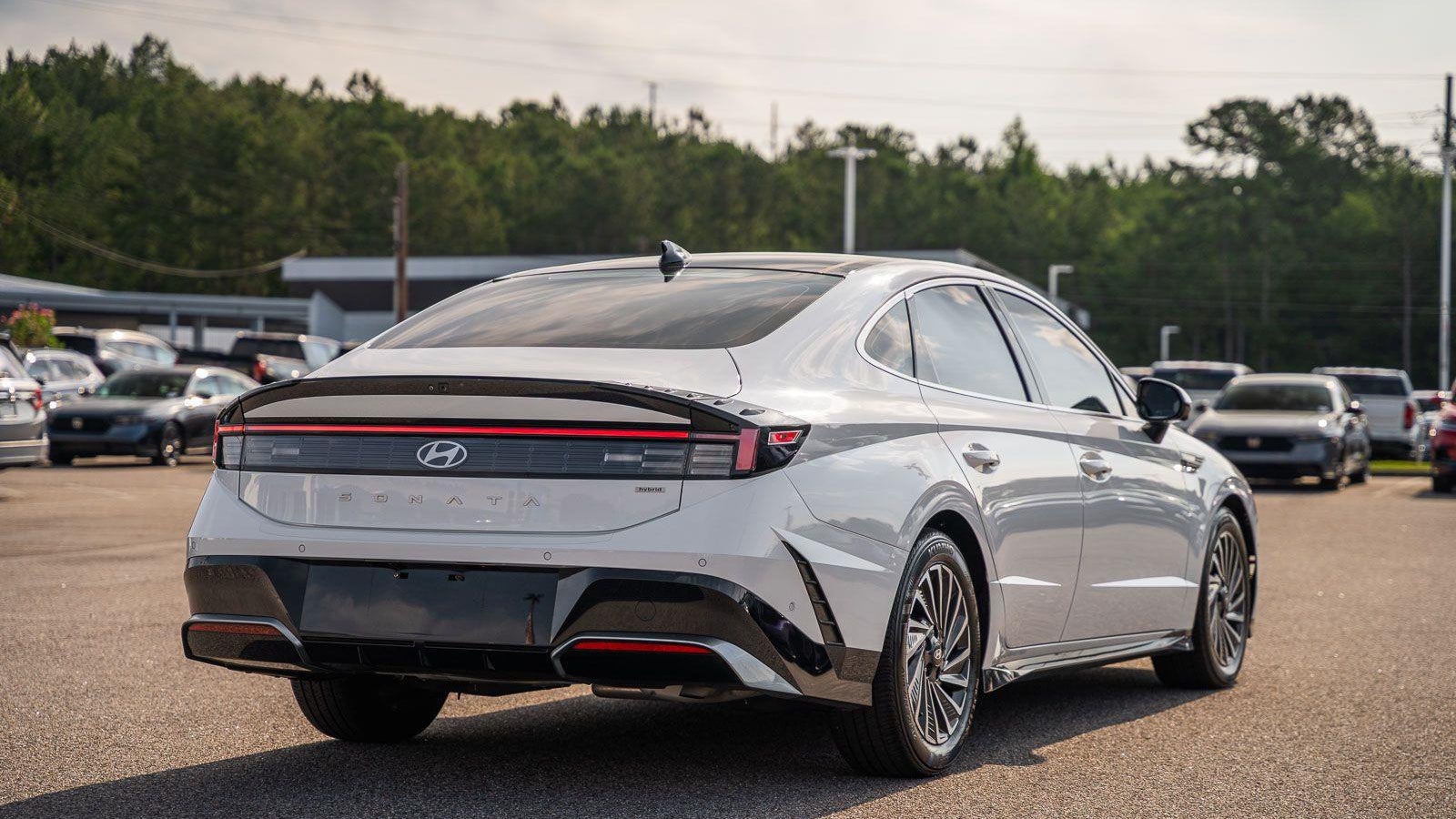 2024 Hyundai SONATA Hybrid Limited