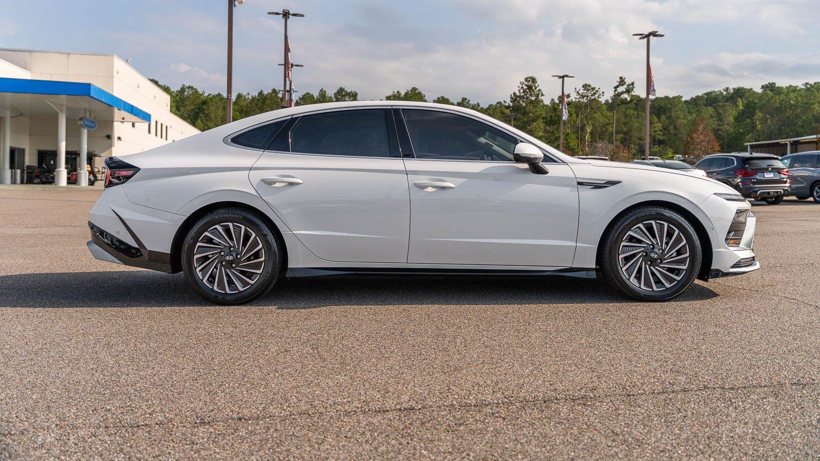 2024 Hyundai SONATA Hybrid Limited