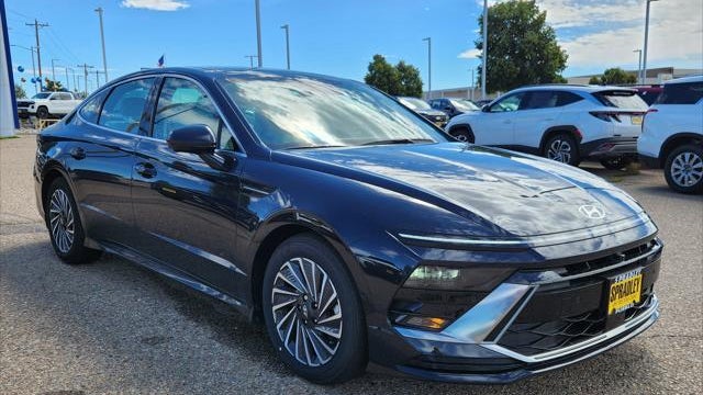 2025 Hyundai SONATA Hybrid Limited