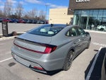 2022 SONATA Hybrid Thumbnail 2