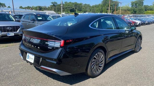 2026 Hyundai SONATA Hybrid Limited