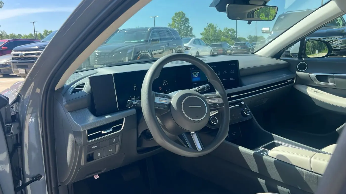 2025 Hyundai SONATA SEL