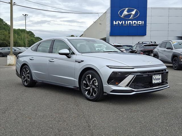 2025 Hyundai Sonata - $25,990