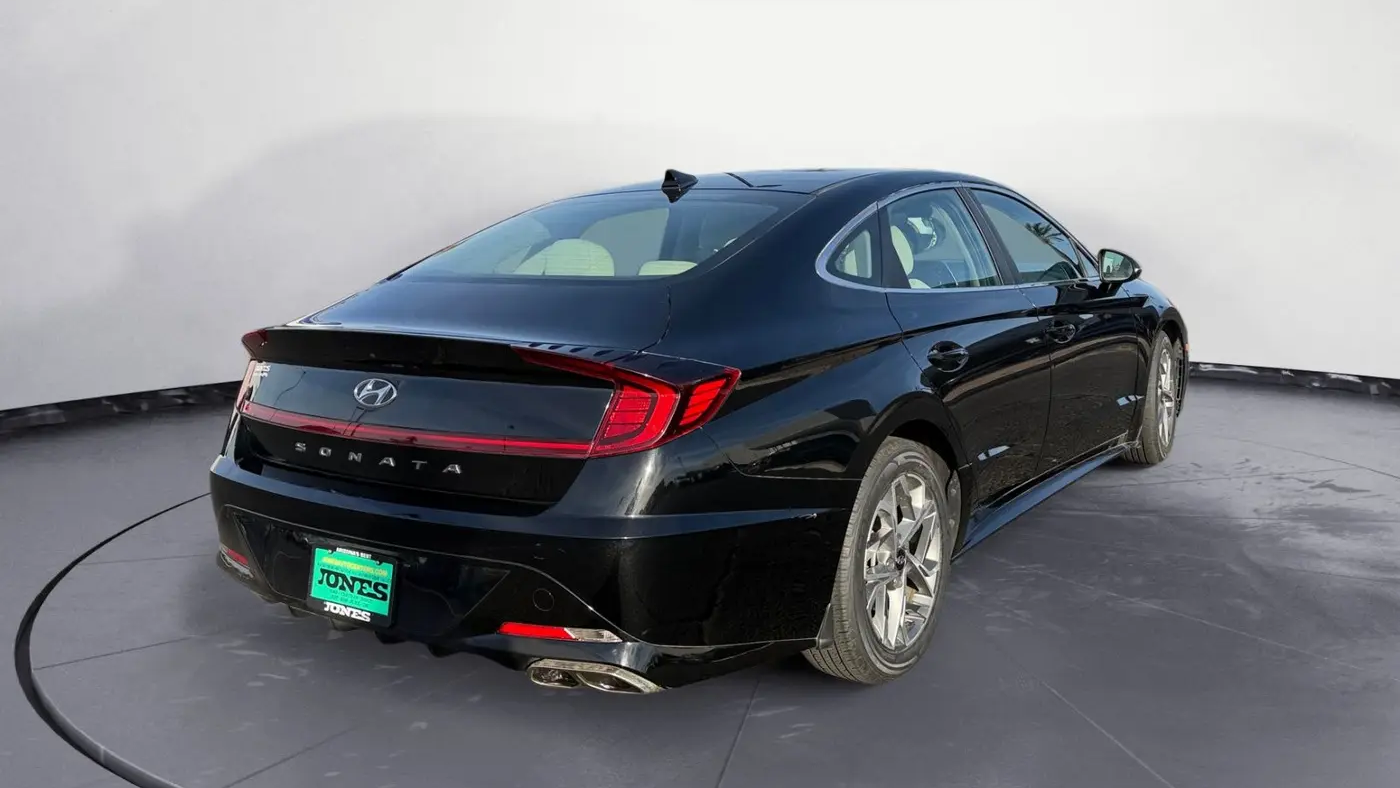 2022 Hyundai SONATA SEL