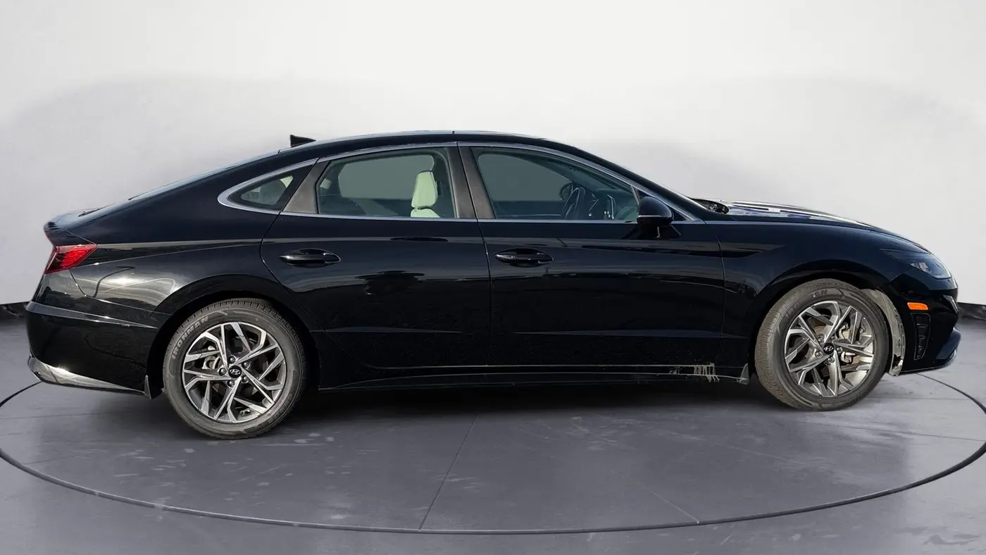 2022 Hyundai SONATA SEL