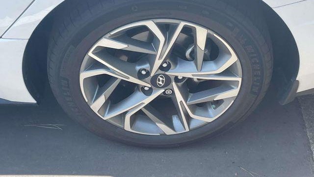 2022 Hyundai SONATA SEL
