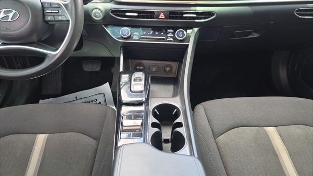 2022 Hyundai SONATA SEL