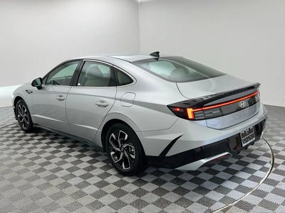 2025 Hyundai Sonata SEL 4DR Sedan