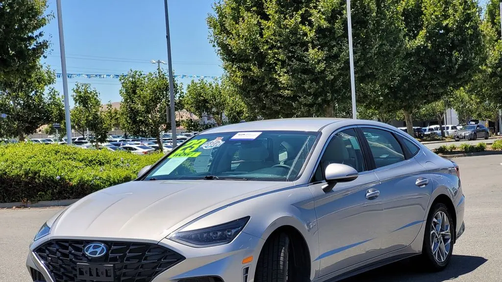 2023 Hyundai SONATA SEL