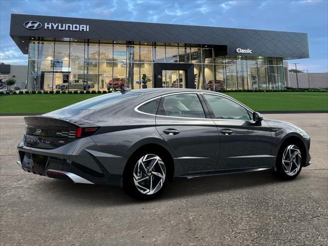 2026 Hyundai Sonata - $30,443