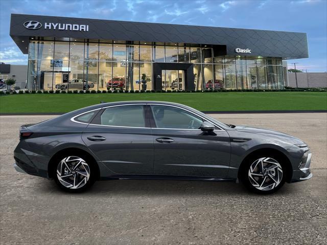 2026 Hyundai Sonata - $30,443