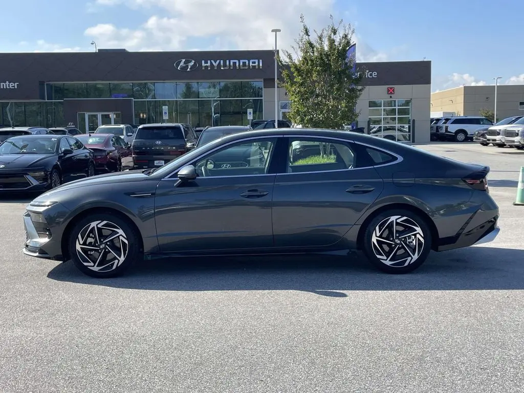 2026 Hyundai Sonata - $32,300