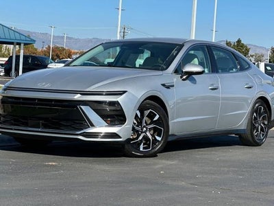 2025 Hyundai Sonata SEL 4DR Sedan