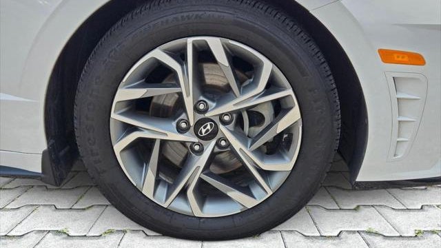 2022 Hyundai SONATA SEL