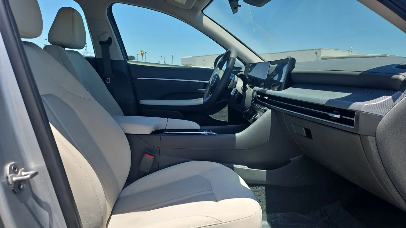 2025 Hyundai SONATA SEL
