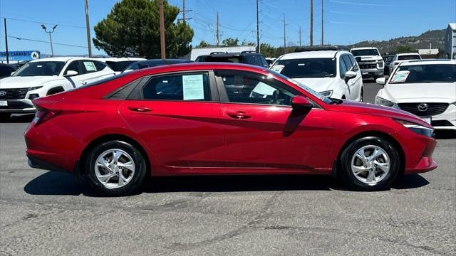 2023 Hyundai ELANTRA SE