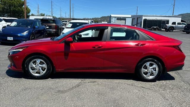 2023 Hyundai ELANTRA SE