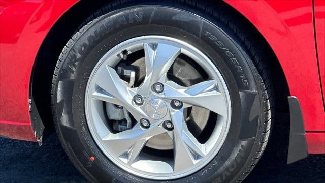 2023 Hyundai ELANTRA SE