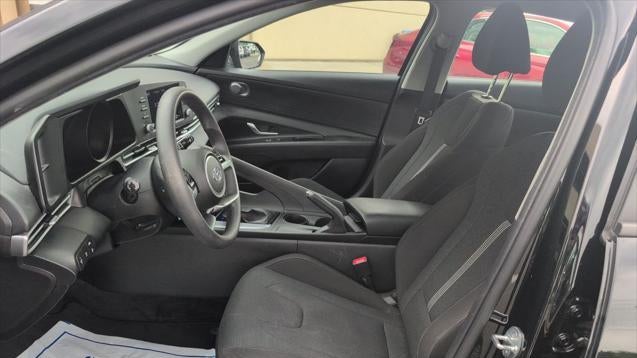 2023 Hyundai ELANTRA SE