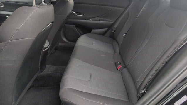 2023 Hyundai ELANTRA SE