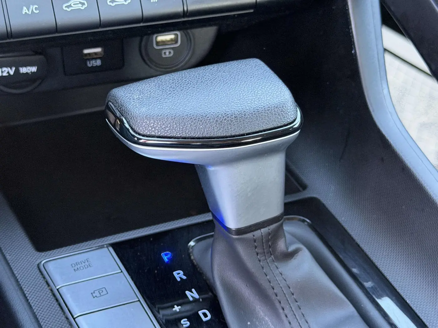2023 Hyundai Elantra - $15,348