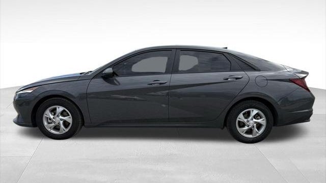 2023 Hyundai ELANTRA SE
