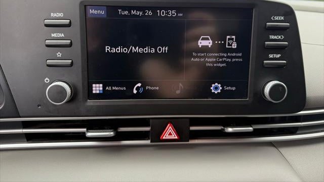 2023 Hyundai ELANTRA SE