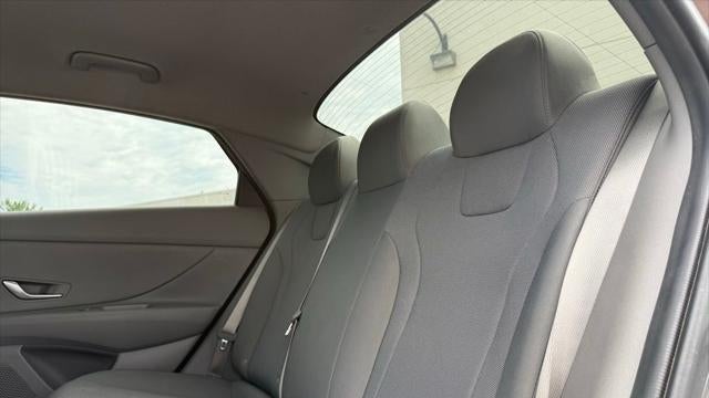 2023 Hyundai ELANTRA SE