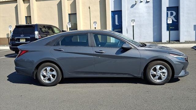 2023 Hyundai ELANTRA SE