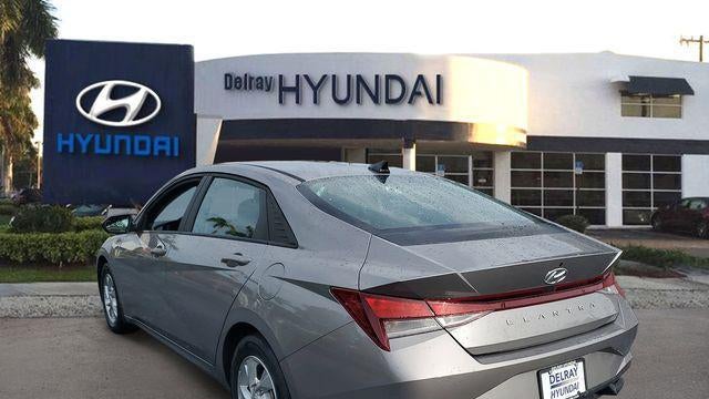 2023 Hyundai ELANTRA SE